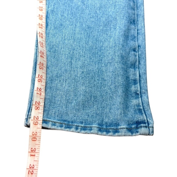 WRANGLER 100% Cotton Light Wash Straight Leg High Rise 5 Pocket Jeans Size 32 - Picture 8 of 11